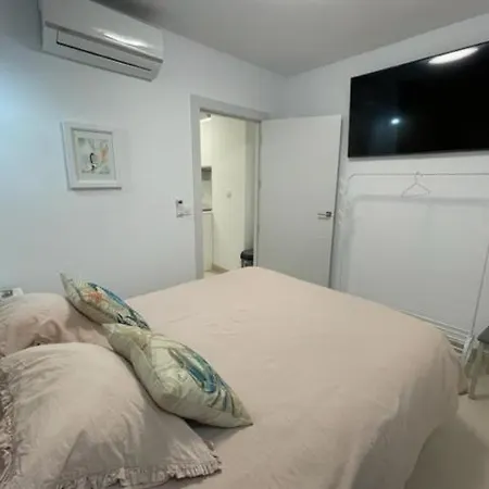 Bajo - Calle Perros *