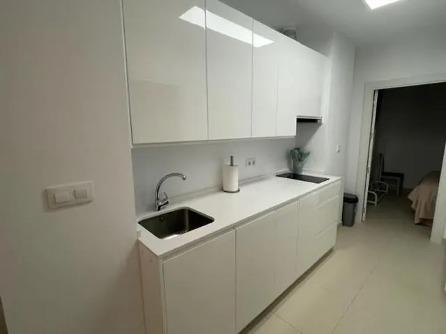 Bajo - Calle Perros *